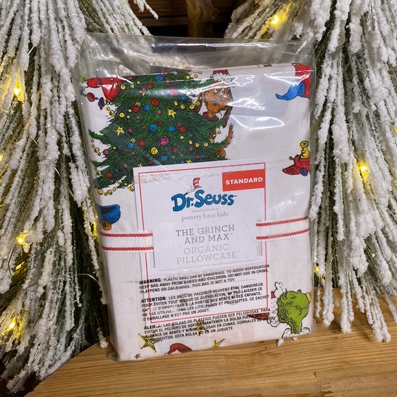 Pottery Barn Kids Dr. Seuss’s The Grinch & Max Organic Standard Pillowcase 🎄🎁 - Picture 5 of 16